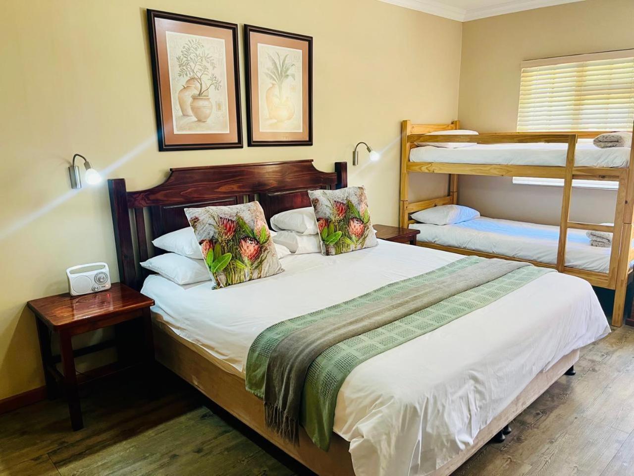 17 On Bird Guest House Beaufort West Exterior foto
