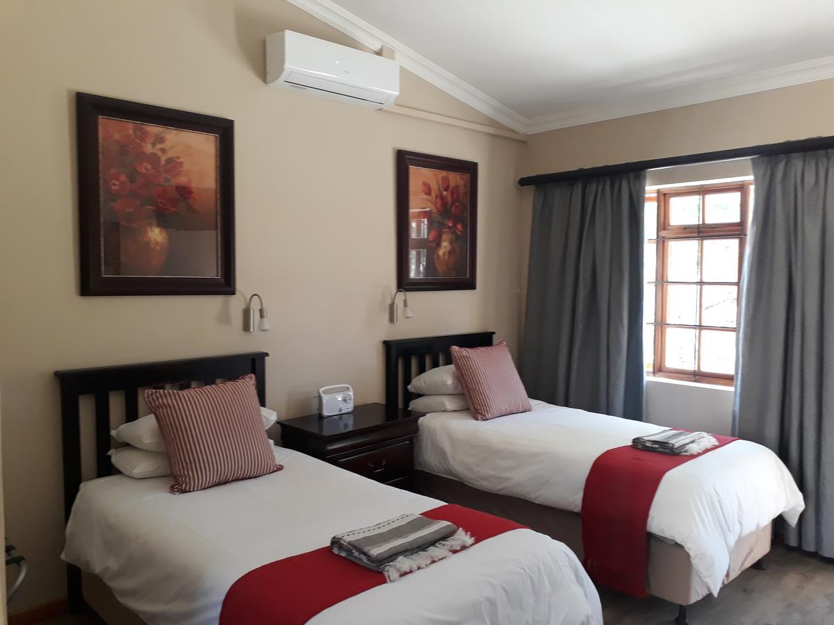 17 On Bird Guest House Beaufort West Exterior foto