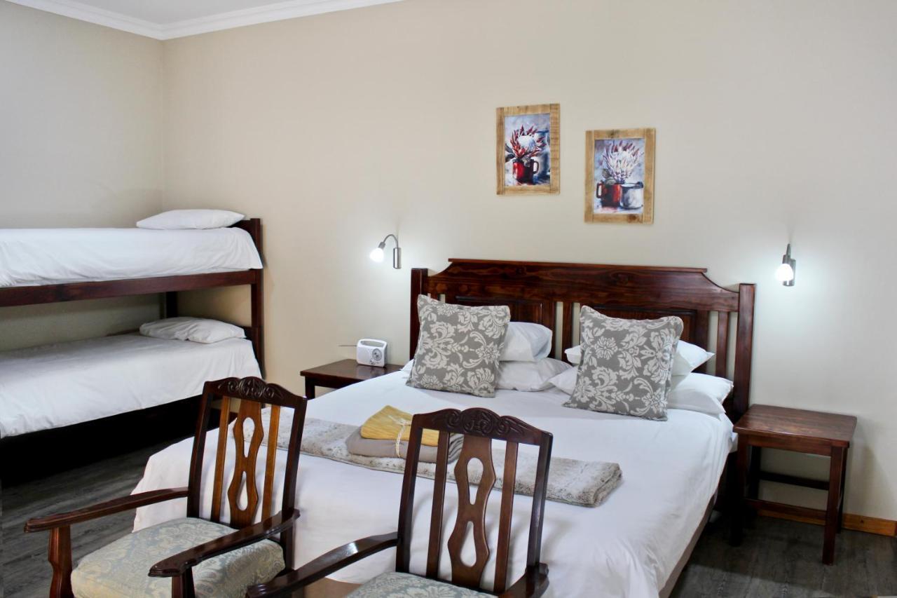 17 On Bird Guest House Beaufort West Exterior foto